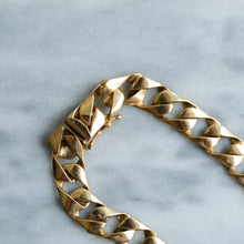 Load image into Gallery viewer, Vintage 7 inches Flat Curb-Link Bracelet
