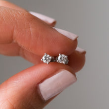 Load image into Gallery viewer, Vintage 18k White Gold Diamond Stud Earrings
