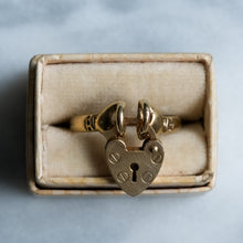 Load image into Gallery viewer, Antique Heart Padlock Fede Ring
