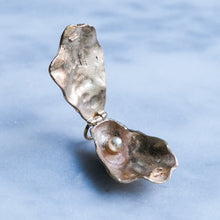 Load image into Gallery viewer, Vintage 1960s Oyster Pendant with Pearl
