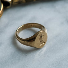 Load image into Gallery viewer, Vintage Griffin Intaglio Signet Ring
