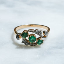 Load image into Gallery viewer, Antique Art Deco Emerald Diamond Ring
