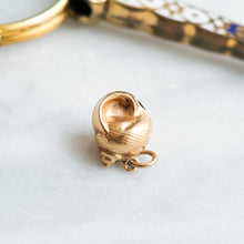 Load image into Gallery viewer, Vintage 1970s Sea Shell Charm
