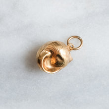 Load image into Gallery viewer, Vintage 1970s Sea Shell Charm
