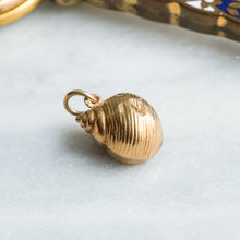 Load image into Gallery viewer, Vintage 1970s Sea Shell Charm
