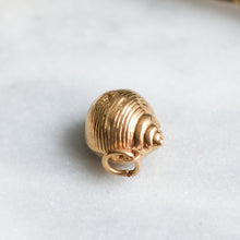 Load image into Gallery viewer, Vintage 1970s Sea Shell Charm

