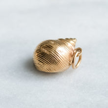 Load image into Gallery viewer, Vintage 1970s Sea Shell Charm

