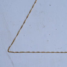 Load image into Gallery viewer, Vintage Italian 24.5 Inch Singapore Chain
