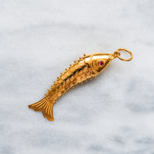 Load image into Gallery viewer, Vintage 22K Yellow Gold Articulated Fish Pendant
