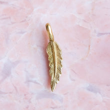 Load image into Gallery viewer, Vintage Feather Pendant
