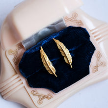 Load image into Gallery viewer, Vintage Feather Earrings
