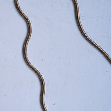Load image into Gallery viewer, 18 Inch Vintage Retro 1950s Snake Chain
