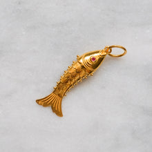 Load image into Gallery viewer, Vintage 22K Yellow Gold Small Articulated Fish Pendant
