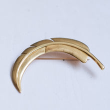 Load image into Gallery viewer, Vintage 1980s Feather Brooch by Angela Cummings for Tiffany &amp; Co.
