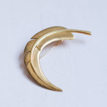 Load image into Gallery viewer, Vintage 1980s Feather Brooch by Angela Cummings for Tiffany &amp; Co.
