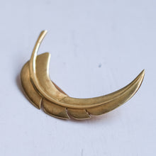 Load image into Gallery viewer, Vintage 1980s Feather Brooch by Angela Cummings for Tiffany &amp; Co.
