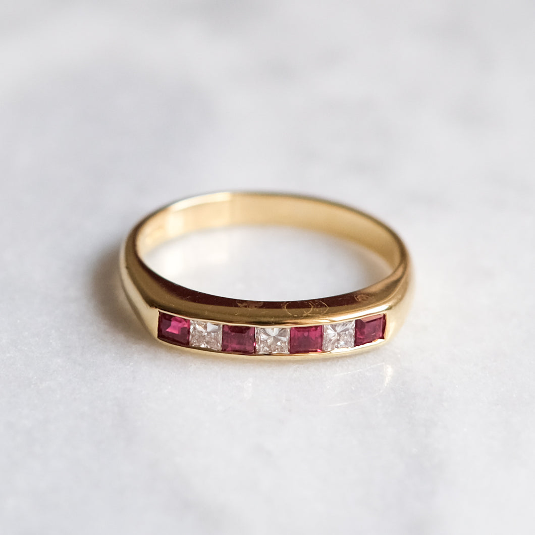 Vintage 18K Yellow Gold Channel Set Diamond Ruby Ring