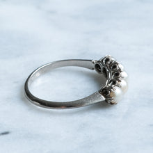 Load image into Gallery viewer, Vintage Half-Loop 5-Stone Pearl Ring
