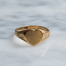 Load image into Gallery viewer, Vintage Heart Signet Ring
