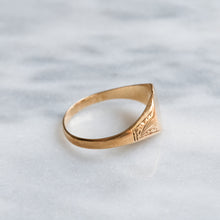 Load image into Gallery viewer, Vintage Heart Signet Ring
