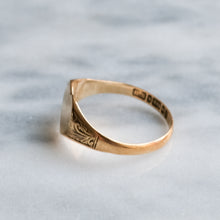 Load image into Gallery viewer, Vintage Heart Signet Ring

