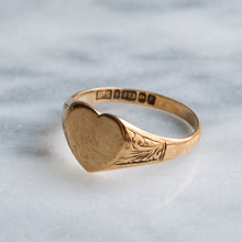 Load image into Gallery viewer, Vintage Heart Signet Ring
