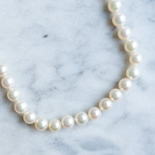 Load image into Gallery viewer, Vintage Estate 17 inch Cultured Pearl Strand
