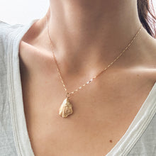 Load image into Gallery viewer, Vintage 1960s Oyster Pendant with Pearl
