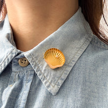Load image into Gallery viewer, Antique Scallop Shell with Pearl Brooch
