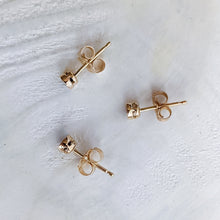 Load image into Gallery viewer, 14k Yellow Gold Minimalist 2.9mm Sapphire Stud Earring
