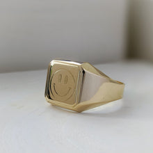 Load image into Gallery viewer, Vintage 14K Yellow Gold Square Smiley Signet Ring
