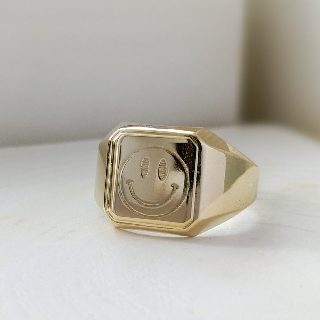 Vintage 14K Yellow Gold Square Smiley Signet Ring