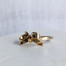 Load image into Gallery viewer, 14K Yellow Gold Bow Ring US 3.5 / UK F.5
