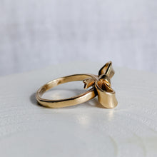 Load image into Gallery viewer, 14K Yellow Gold Bow Ring US 3.5 / UK F.5
