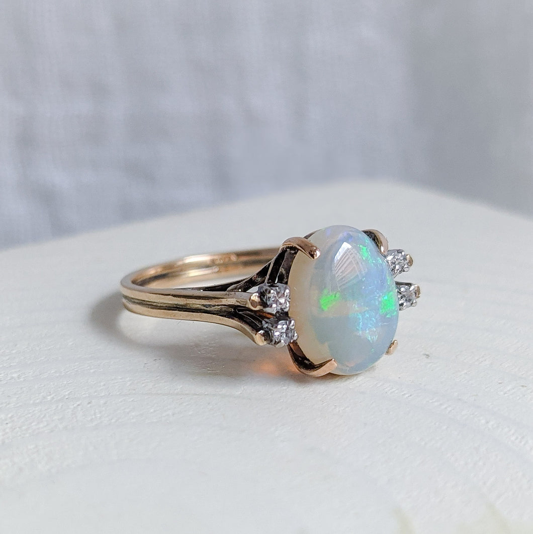 14K Yellow Gold Opal and Diamond Ring US 6.5 / UK M.5