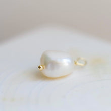 Load image into Gallery viewer, Baroque Pearl Pendant with 18K Yellow Gold Wire Bail
