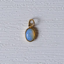 Load image into Gallery viewer, 18K Yellow Gold Violet Opal Charm

