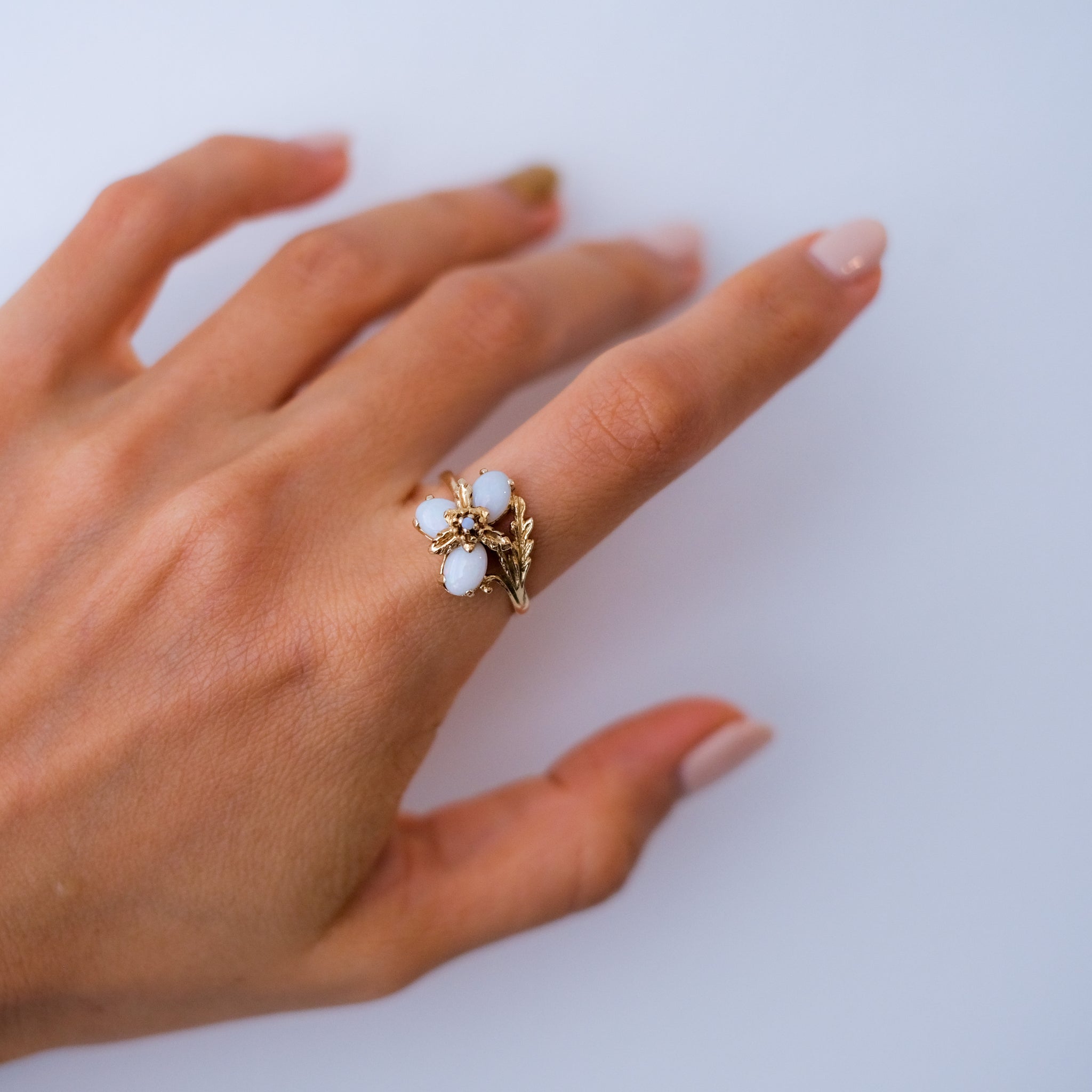 Vintage 14K Yellow Gold Opal Cluster Ring