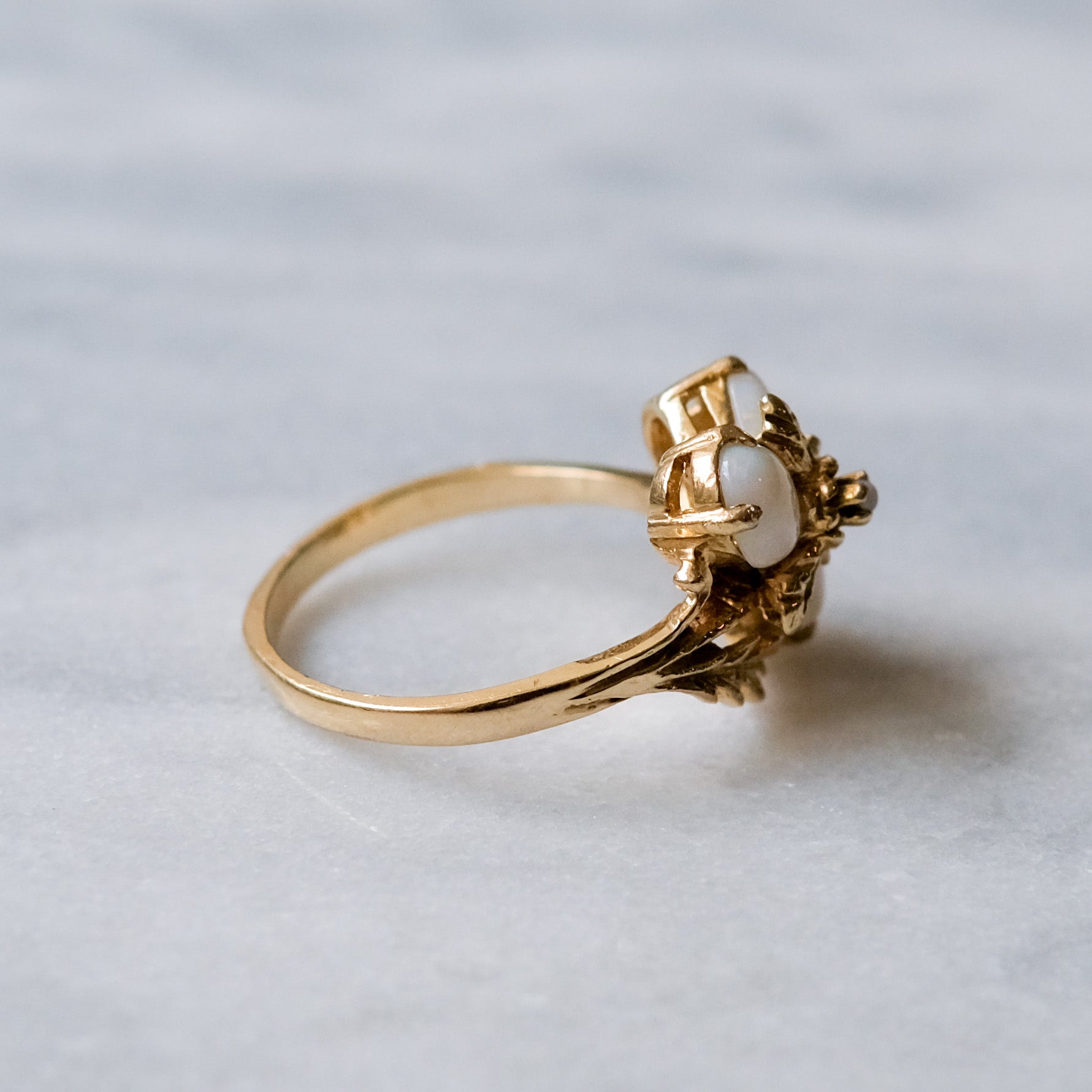 Vintage 14K Yellow Gold Opal Cluster Ring