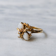 Load image into Gallery viewer, Vintage 14K Yellow Gold Opal Cluster Ring
