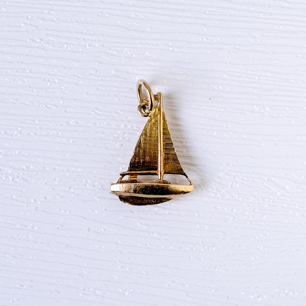 9K Yellow Gold Sailboat Charm